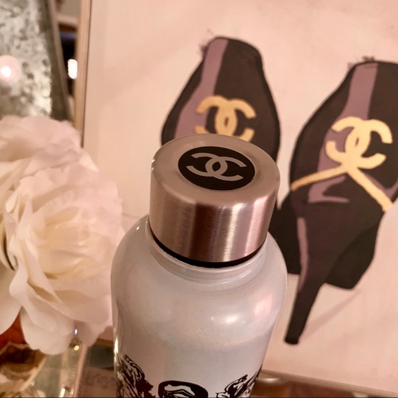 Custom Made Chanel Vacuum Seal Water Bottle!🖤. - Picture 5 of 6